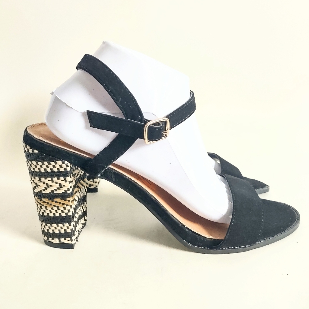 Report Women's "Alfie" Black Faux Suede Sandals w/Weave Look Heels Size 11